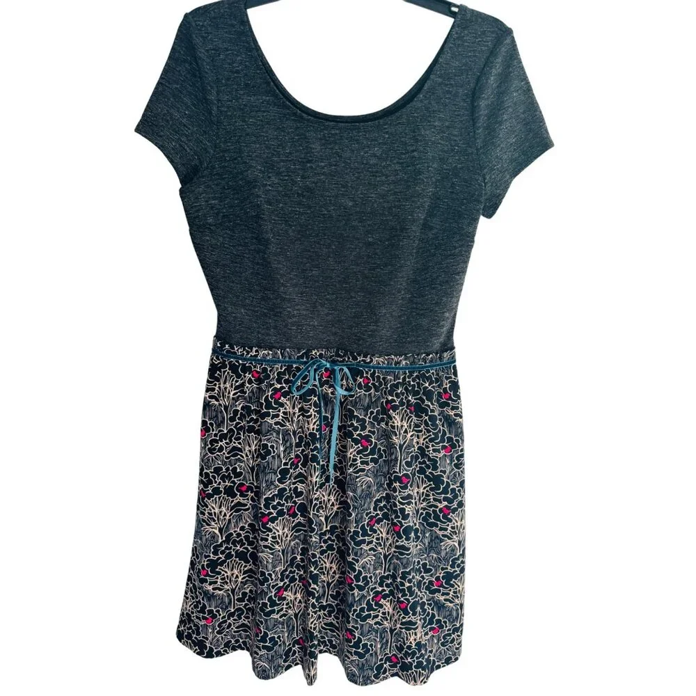 2/$30 NWT Maison Jules Medium Dress Floral Black Background - Picture 1 of 14